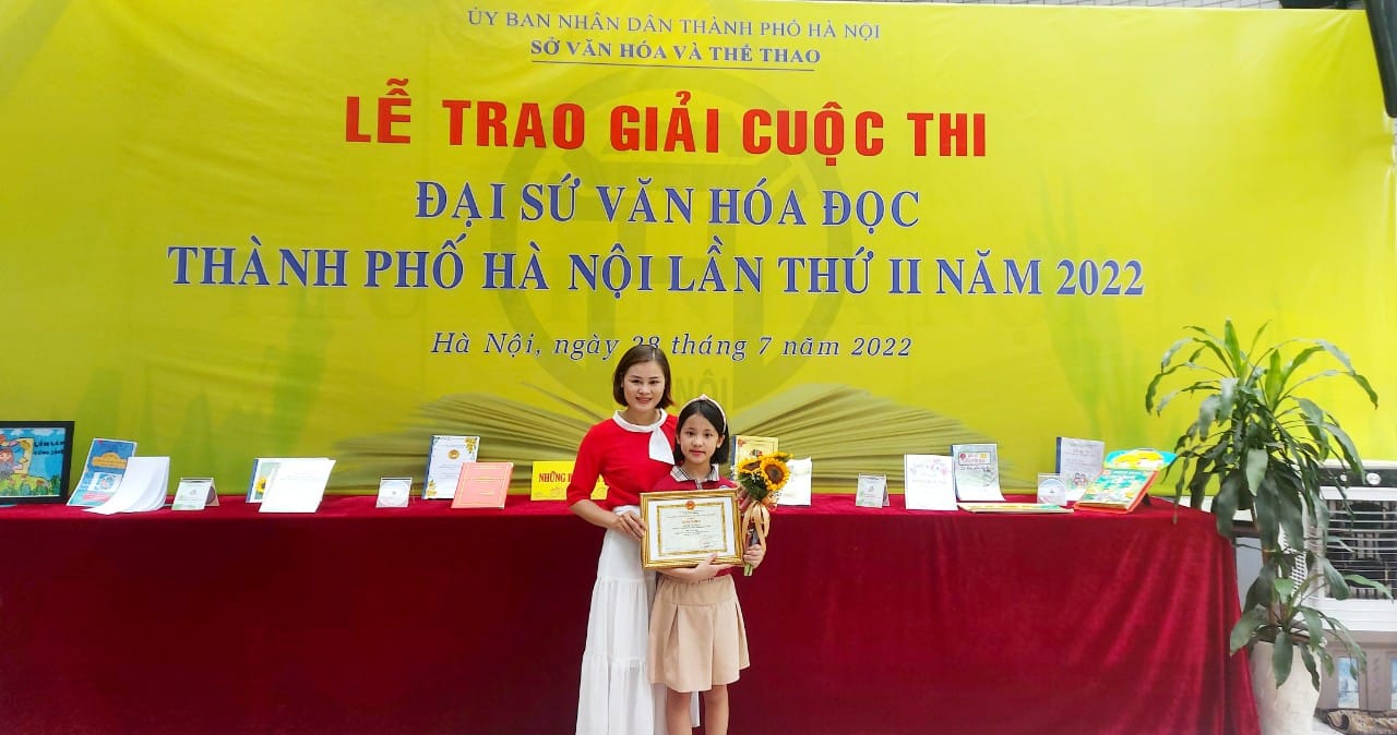 Cô Hương và con gái