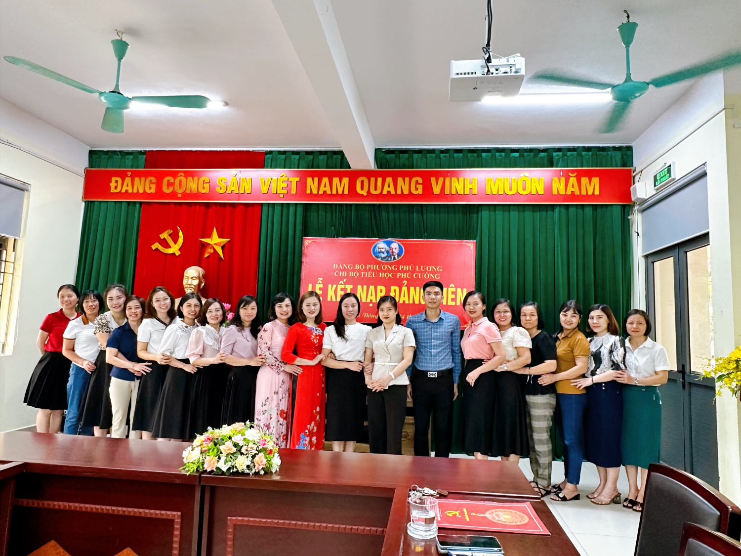 z4208507867879 82df21586277e7109ba3f27a6fd7a971